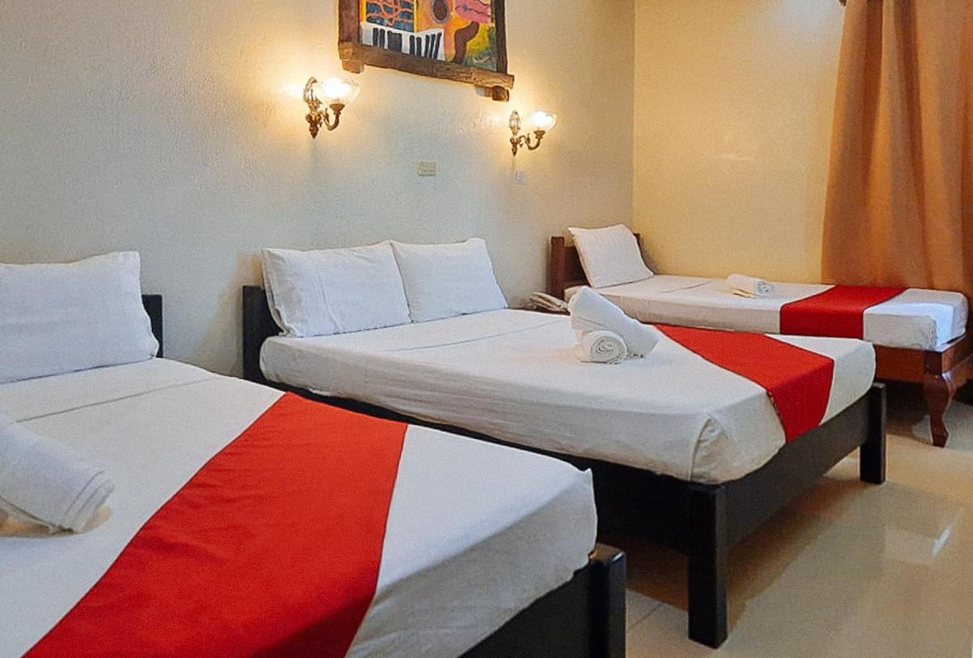 Reddoorz At New Casamila Hotel Palawan Puerto Princesa Kültér fotó